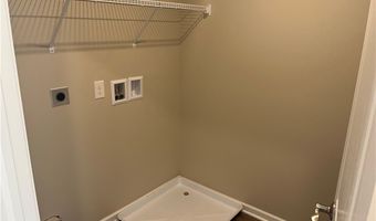 975-3 Memory Ln, Aurora, OH 44202