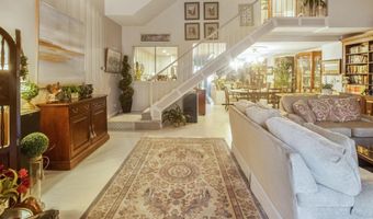 1200 N NASH St 211, Arlington, VA 22209