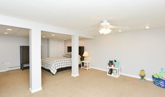 39 Warner St, Bristol, CT 06010