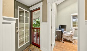 767 Twin Pines Cir, Ashland, OR 97520