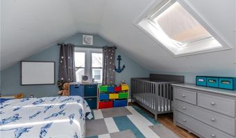 26 Dover Ave, East Providence, RI 02914