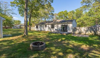 20 Woodland Rd, Bayville, NJ 08721