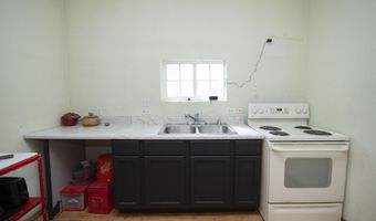 517 E Reinken Ave, Belen, NM 87002