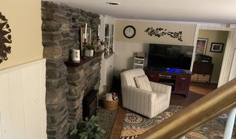 10 Lindgren Ter, Ansonia, CT 06401