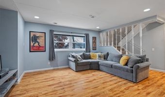 225 Vistaoak Ct, Ballwin, MO 63021