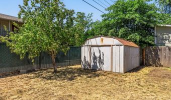 3190 ORIOLE St, Springfield, OR 97477