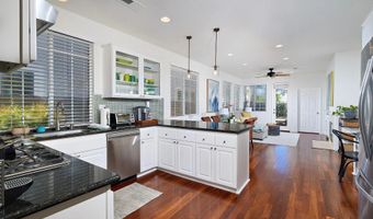 6878 Tradewinds Dr, Carlsbad, CA 92011