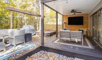 7160 River Valley Dr SE, Alto, MI 49302