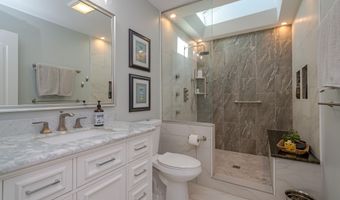 38 Holly Dr, Parlin, NJ 08859