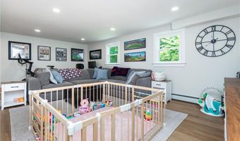 26 Sharon Pkwy, North Smithfield, RI 02896