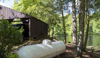 11 N Shore Rd, Chester, NH 03036