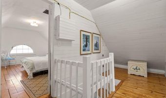 34 Bull St, Newport, RI 02840
