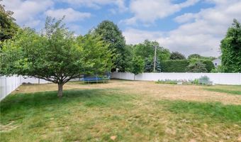2 Brookfield Rd, Coventry, RI 02816