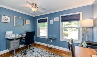 21 Crestwood Rd, Warwick, RI 02886