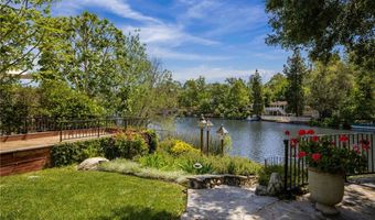 2210 Triunfo Pl, Agoura Hills, CA 91301