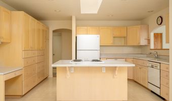 285 WALDORF Pl, Astoria, OR 97103
