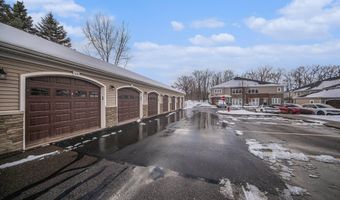 5610 Arbor Chase Dr, Ann Arbor, MI 48103