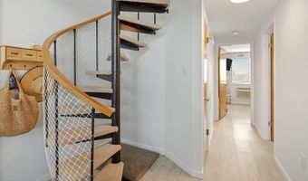 9 Pearl St 1G, Beach Haven, NJ 08008