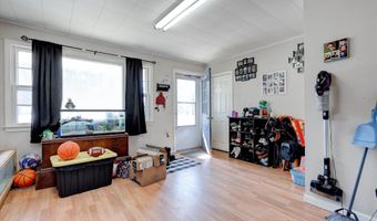 35 Bunker Hill Rd, Auburn, NH 03032