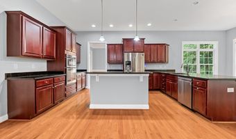 7119 BARRY Rd, Alexandria, VA 22315