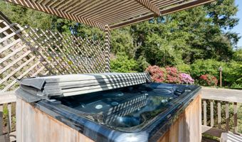 275 W NIAGARA Ave, Astoria, OR 97103