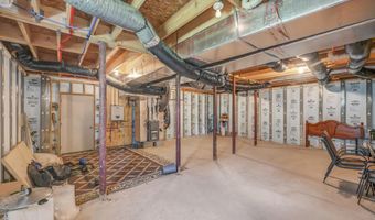 207 Game Ln, Blakeslee, PA 18610