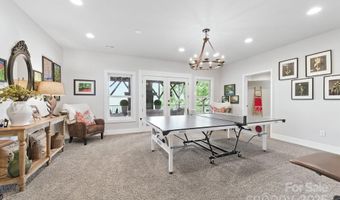 61 Mcintyre Dr, Asheville, NC 28803