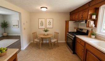 8 S Scatterfield Rd, Anderson, IN 46012