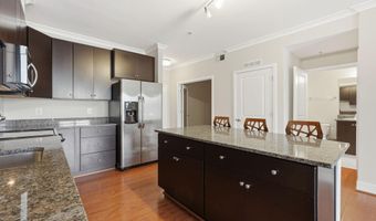 815 N PATRICK St 406, Alexandria, VA 22314