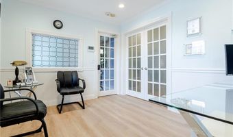 15 Thomas St C, North Providence, RI 02911