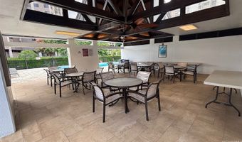 98-500 Koauka Loop 14E, Aiea, HI 96701