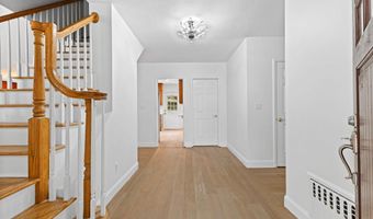 11 Gregory Rd, Cos Cob, CT 06807