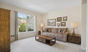26 Fountain View Dr, Barnegat, NJ 08005