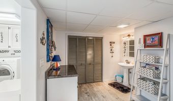410 Peninsula Dr, Anderson, SC 29626