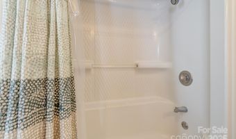 9 Koenig Way, Asheville, NC 28804