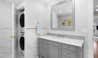 5 Pell St, Newport, RI 02840