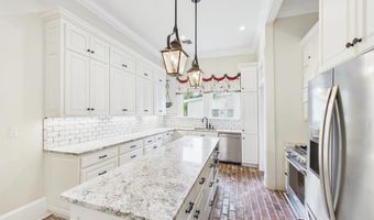 501 Fairview Ave, Abbeville, LA 70510