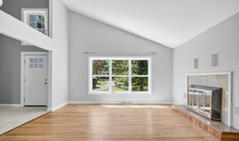 3 N Chestnut Hill Rd, Albany, NY 12211