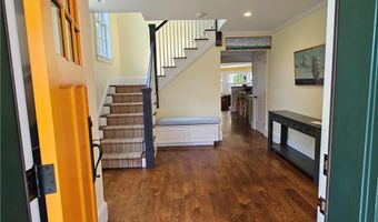 209 Coggeshall Ave, Newport, RI 02840