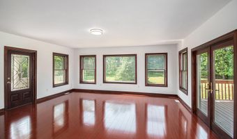 8411 Reese Ln, Ann Arbor, MI 48103