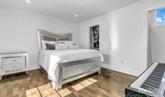 215 E Oakview Rd, Asheville, NC 28806