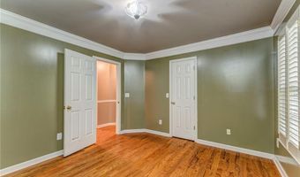 2817 SPOTTED PONY Trl NW, Acworth, GA 30101