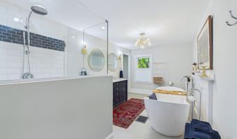 1059 Washington St, Bath, ME 04530