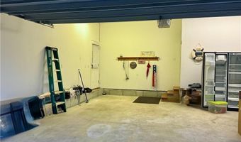 34 Marian Ave, Narragansett, RI 02882