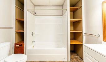 331 W 15th St, Auburn, IN 46706