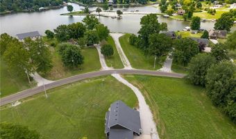 921 Lake Viking Ter, Altamont, MO 64640