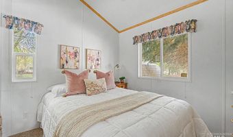 514 Sawyer St H25, Cascade, ID 83611