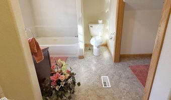 901 Maple St, Atlantic, IA 50022
