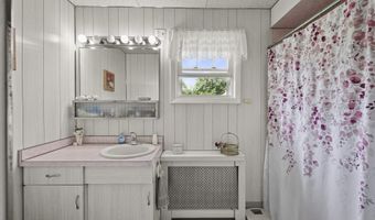 15 Summit Ave, Adams, MA 01220