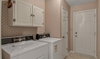 187 Spyglass Dr, Advance, NC 27006